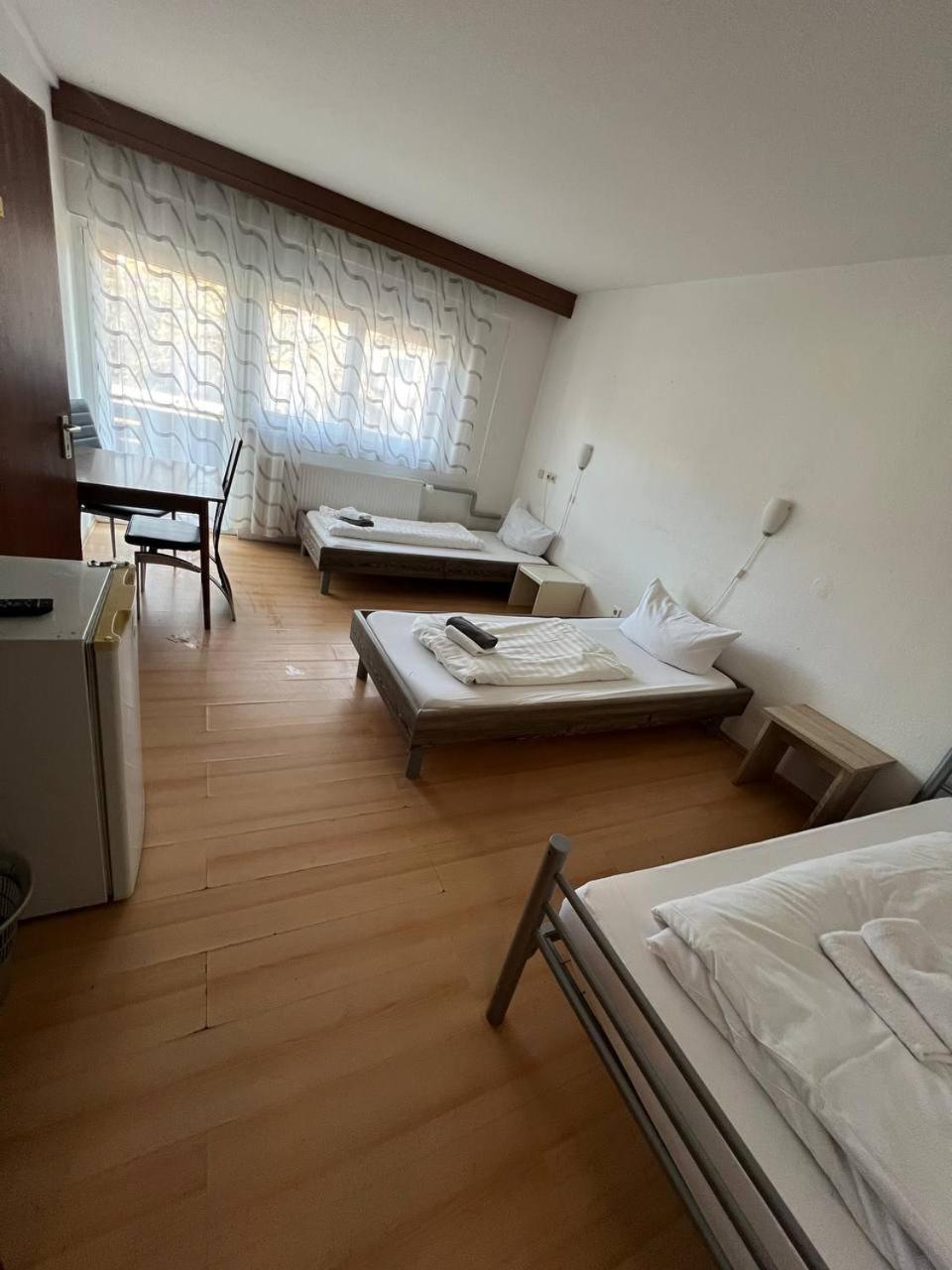 Monteurzimmer - Карлсбад Екстериор снимка